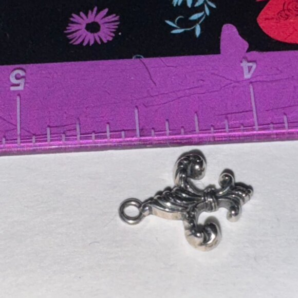 Fleur de Lis Sterling Silver Pendant - Picture 11 of 16